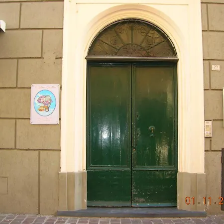 Ghiro Ghiotto Bed & Breakfast Pietra Ligure