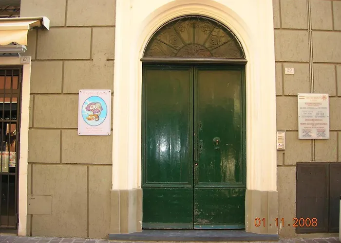 Ghiro Ghiotto Bed & Breakfast Pietra Ligure