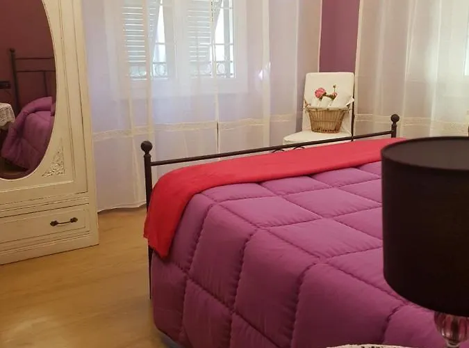 Ghiro Ghiotto Bed & Breakfast Pietra Ligure